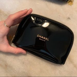 Mini Chanel make up bag (small)